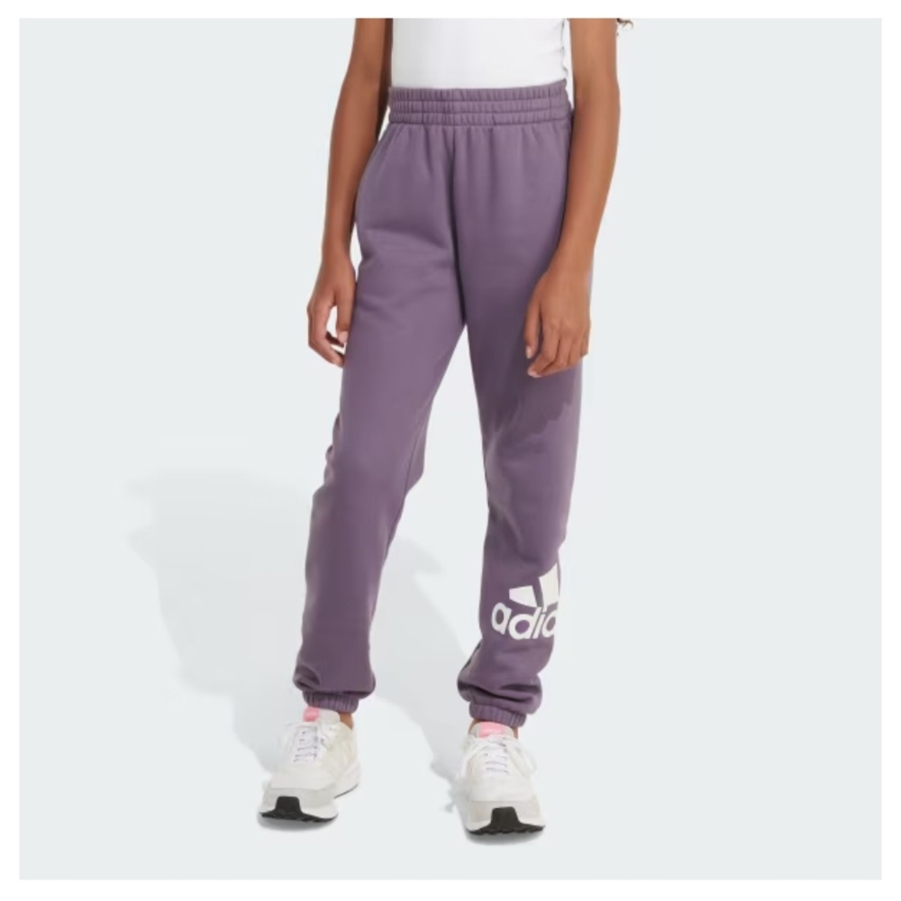 Adidas Girls Essentials Fleece Jogger Size: 10/12 ( M)